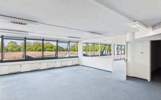 Vaste bureau de 175 m2 sis dans un immeuble bénéficiant d’un emplacement stratégique