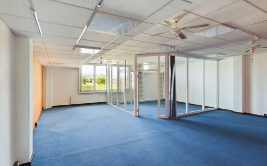 Bureau de 86 m2 situé dans un centre administratif à fort passage, Crissier