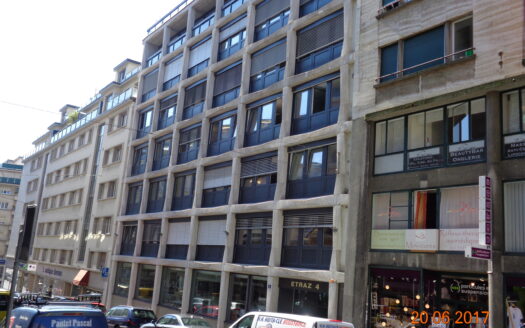 Vaste bureau rénové d’env. 318 m2 situé en plein centre de Lausanne