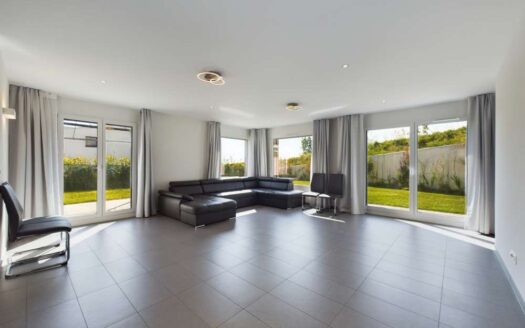 Rare villa jumelle de 4½ pièces d’environ 140m2 sur 3 étages à Crissier