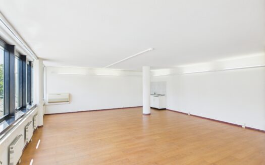 Bureau de 64 m2 au 1er étage sis dans un immeuble bénéficiant d’un emplacement stratégique