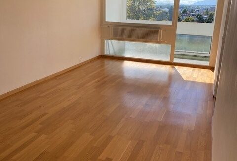 Appartement de 4.5 pièces avec balcon à Nyon