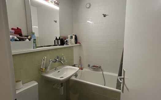 Appartement de 2 pièces au 1er étage avec balcon à Morges