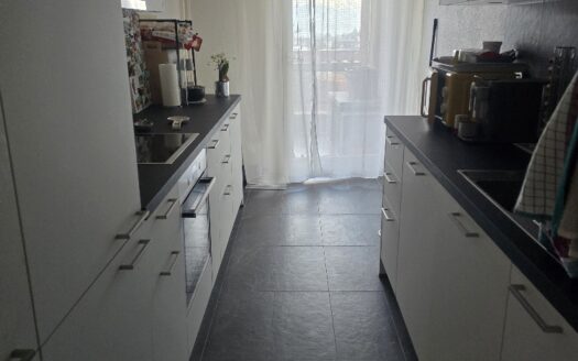 Appartement de 3.5 pièces au 6ème étage avec balcon à Morges