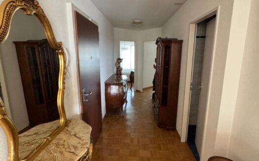 Appartement de 3.5 pièces au 4ème étage avec balcon à Vevey