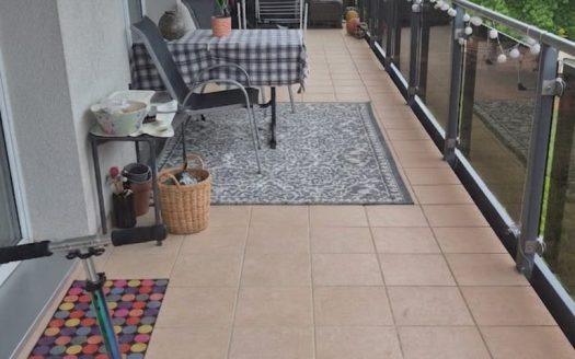 Appartement de 4.5 pièces au rez avec balcon à Nyon