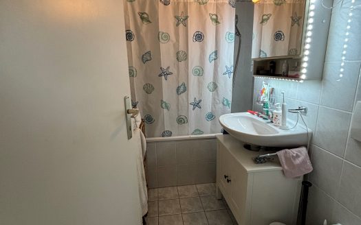 Appartement de 2.5 pièces au 2ème étage avec balcon à Morges
